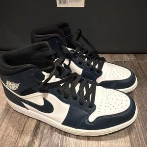 Nike Jordan’s Men's Dark Blue and White Sneakers